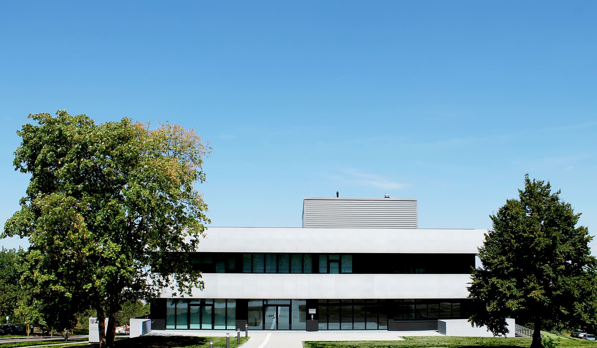 ZPT Building Green Lawn